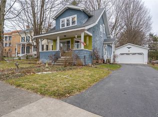 17 Elizabeth St, Baldwinsville, NY 13027