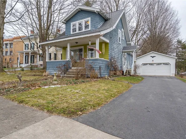 17 Elizabeth St, Baldwinsville, NY 13027