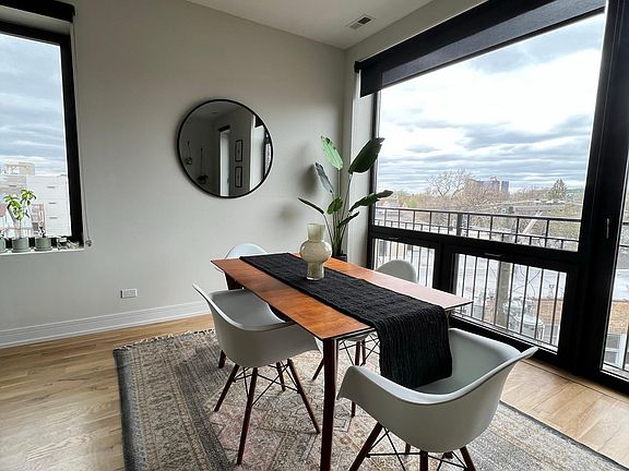 2nd image of 2556 W Armitage Ave #404