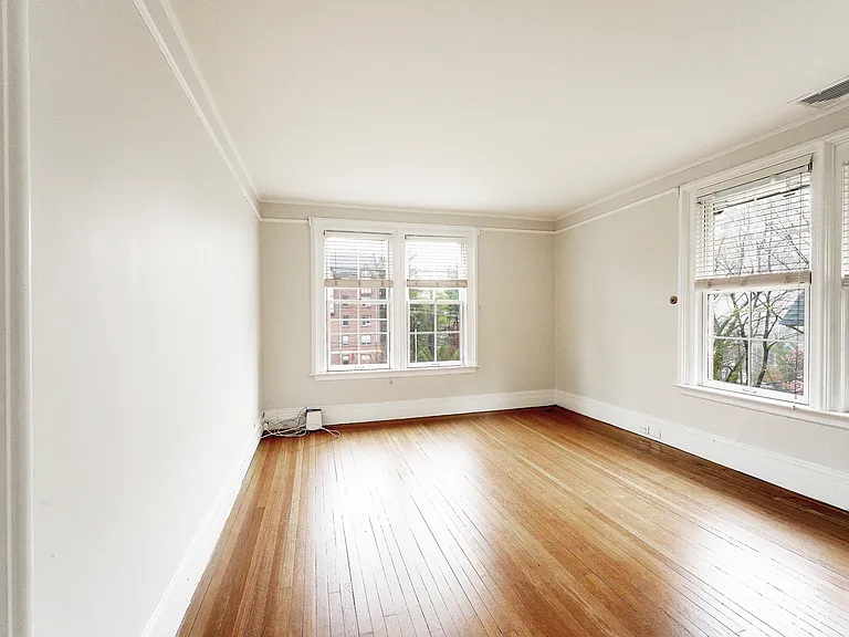 105 E Palisade Ave #B — Photo 6