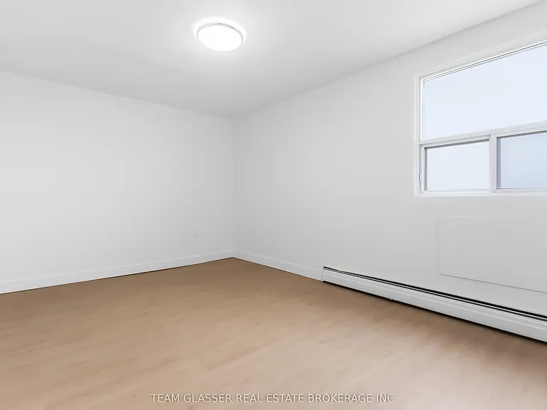 498 Queens Ave #802 — Photo 16