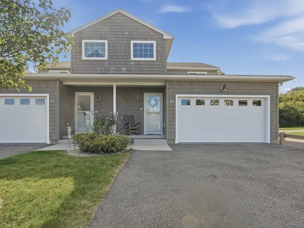 353 Fuller St Unit 42, Ludlow, MA 01056