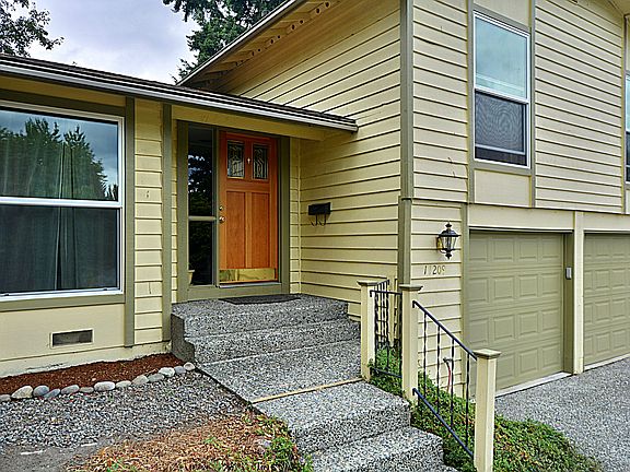 2nd image of 11209 NE 141st Pl