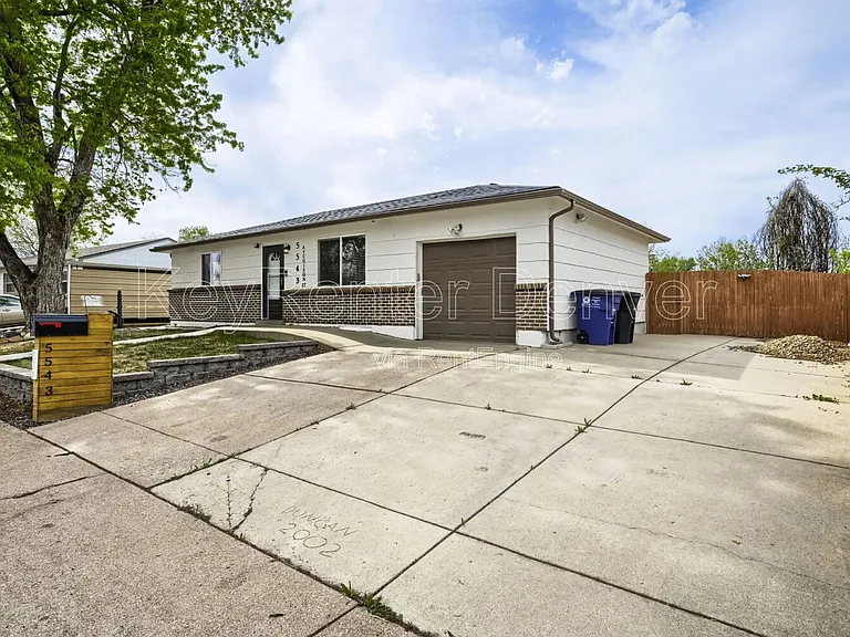 5543 Atchison St — Photo 2