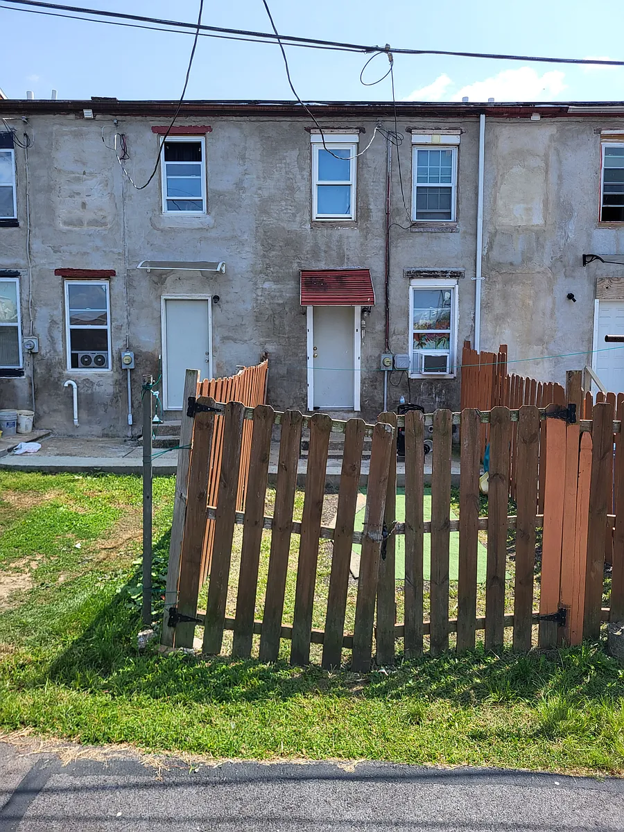 Building Photo - 227 W Hope Ave