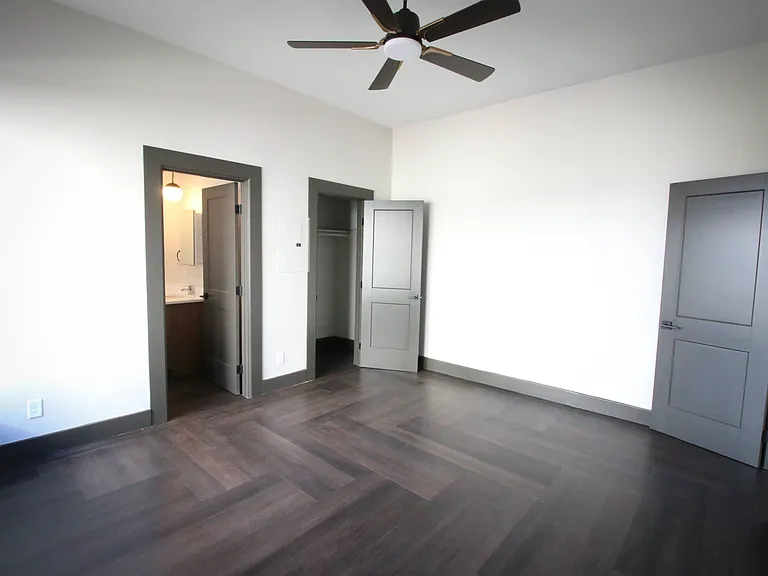 Julian Drew Lofts — Photo 3