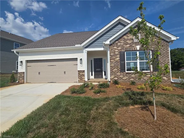 2823 Berwick Valley Dr, Winston Salem, NC 27127