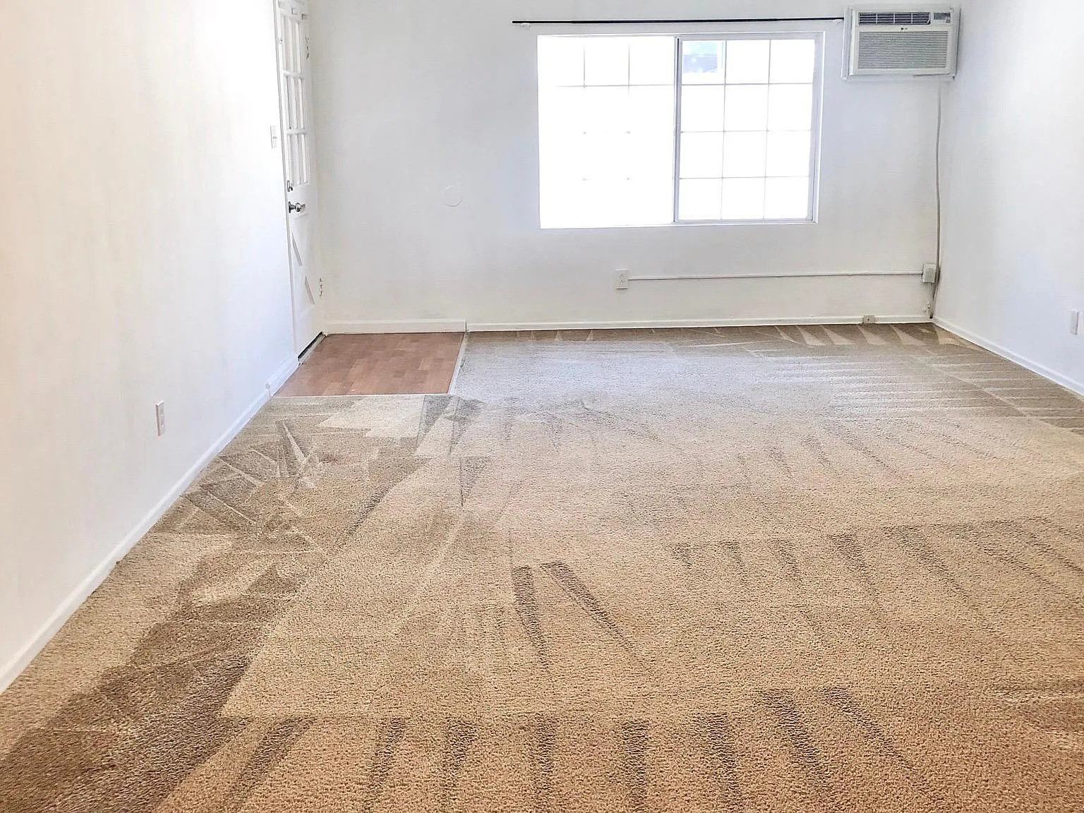 2 bed, 900 sqft, $2,000 — Photo 2