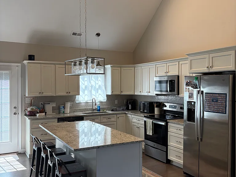521 Mantle Dr — Photo 4