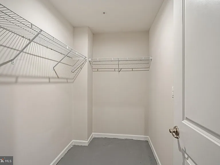300 Blue Welsh St — Photo 14