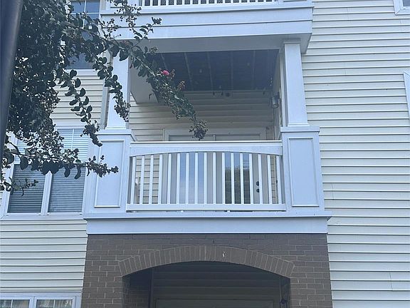 2nd image of 17215 Doe Valley Ct