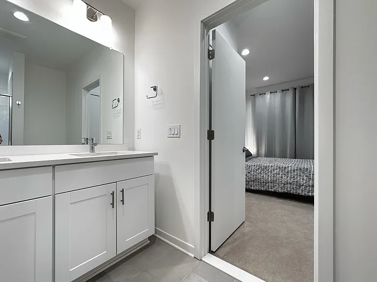 2030 Northbank Pl — Photo 4
