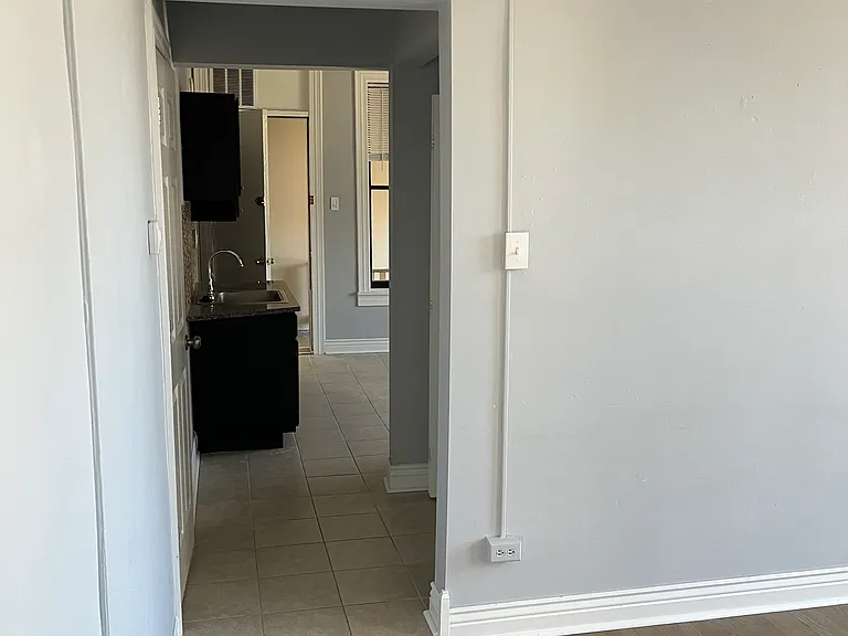 3105 W Diversey Ave #2R — Photo 12