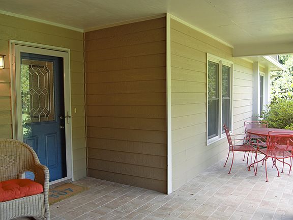 3rd image of 507 Caxton Ct