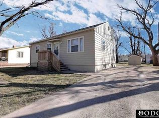 1214 N Pebble St, Fremont, NE 68025