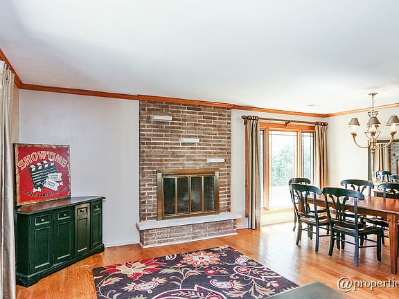 Living Room/Dining Room