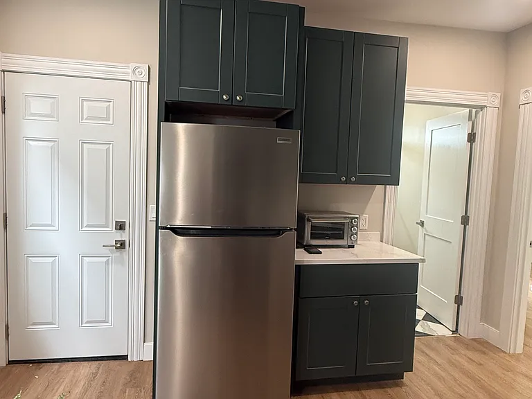 86 Abbott St #1 — Photo 3