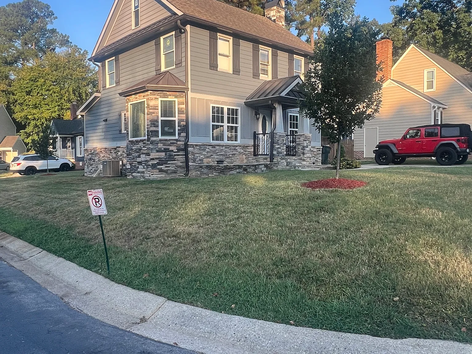 3 bed, 2.5 bath, 1456 sqft, $2,200 — Photo 2