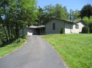 929 Pierce Ln NE, Tacoma, WA 98422