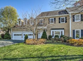 3 Essex Dr, Mendham, NJ 07945