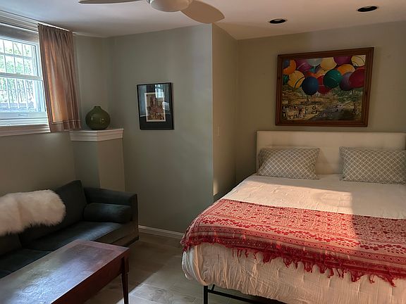 King size bed
