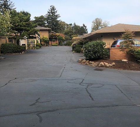 2nd image of 40 Condolea Ct