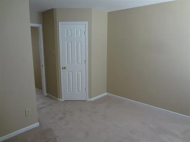 6711 Earlswood Dr — Photo 15