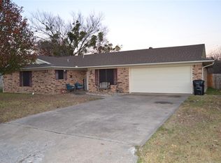 526 Bryan Dr, Denison, TX 75020