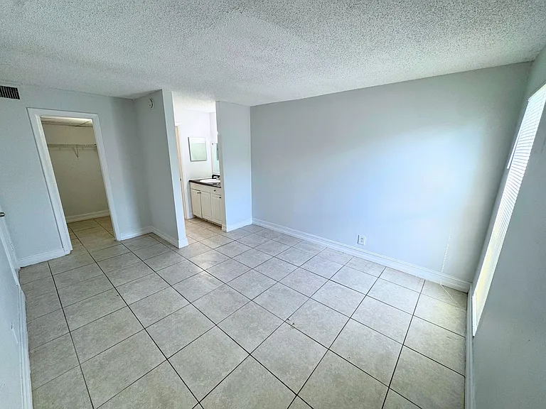 4459 Treehouse Ln #14-F — Photo 8