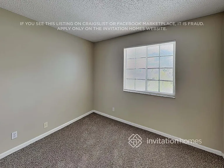 4728 SW 13th Pl — Photo 12
