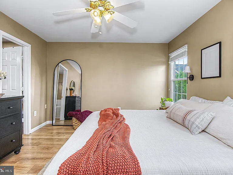 510 Lilac Ter NE — Photo 16