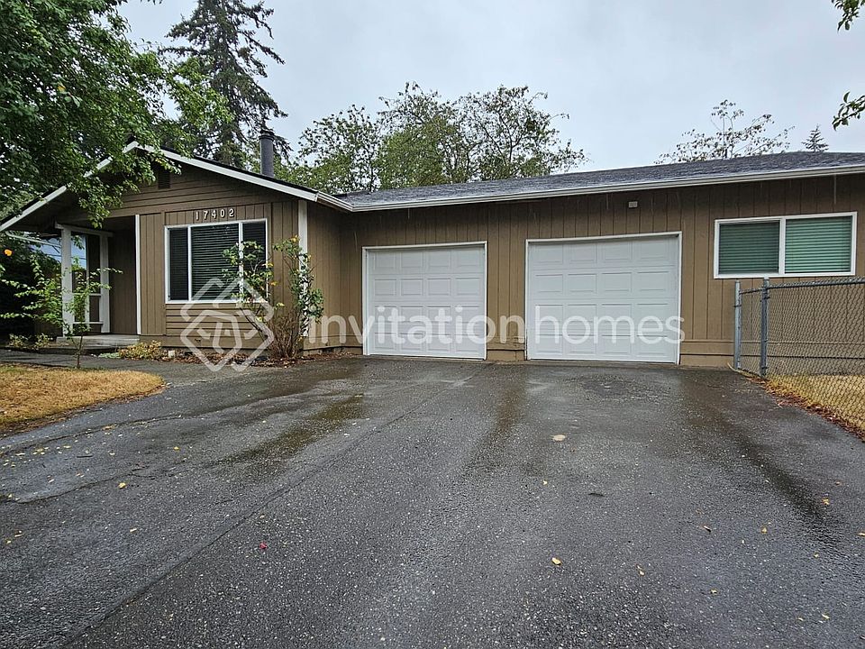1st image of 17402 10th Ave E