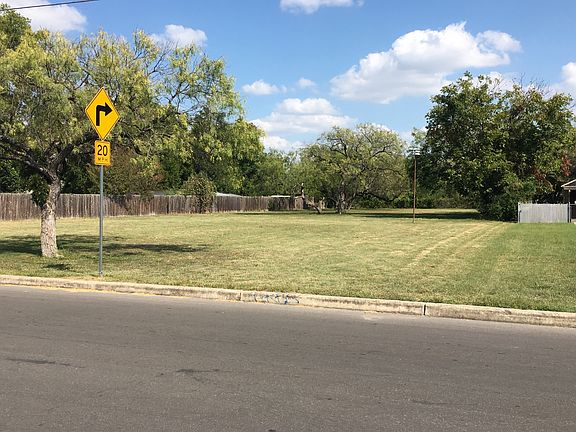 3rd image of 1410 E Sunshine Dr