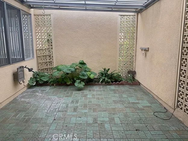 Building Photo - 221 Avenida Majorca #D