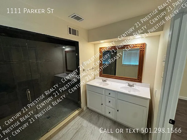 1111 Parker St — Photo 14