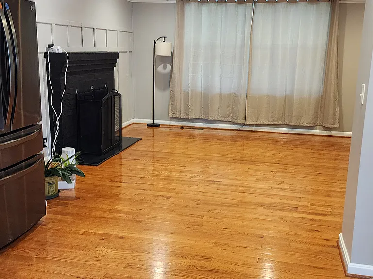 1207 Meadow View Rd — Photo 4