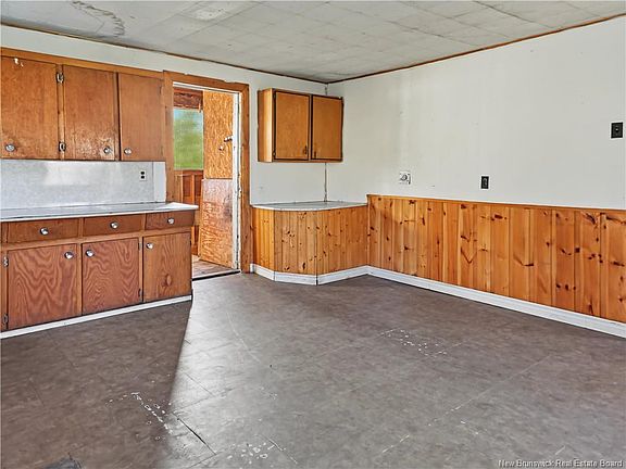 2nd image of 435 Holtville Rd