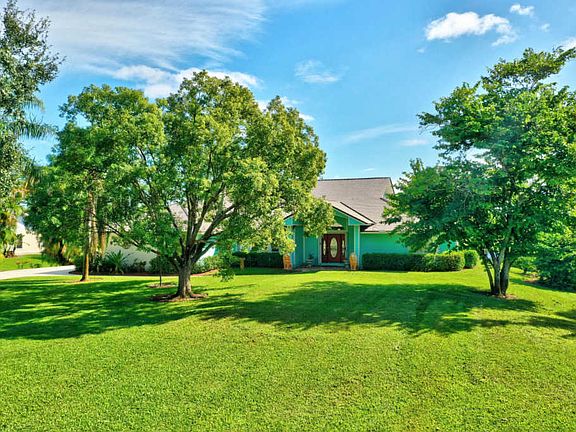 5th image of 5292 SW Bimini Cir N