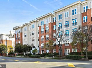 2665 Prosperity Ave APT 345, Fairfax, VA 22031