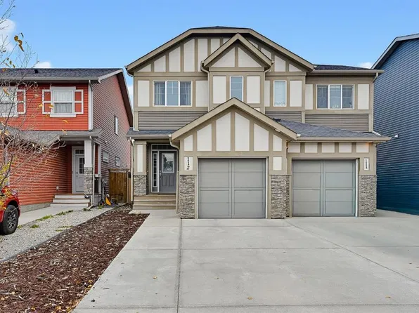 112 SW Legacy Glen St SE, Calgary, AB T2X 3Y7