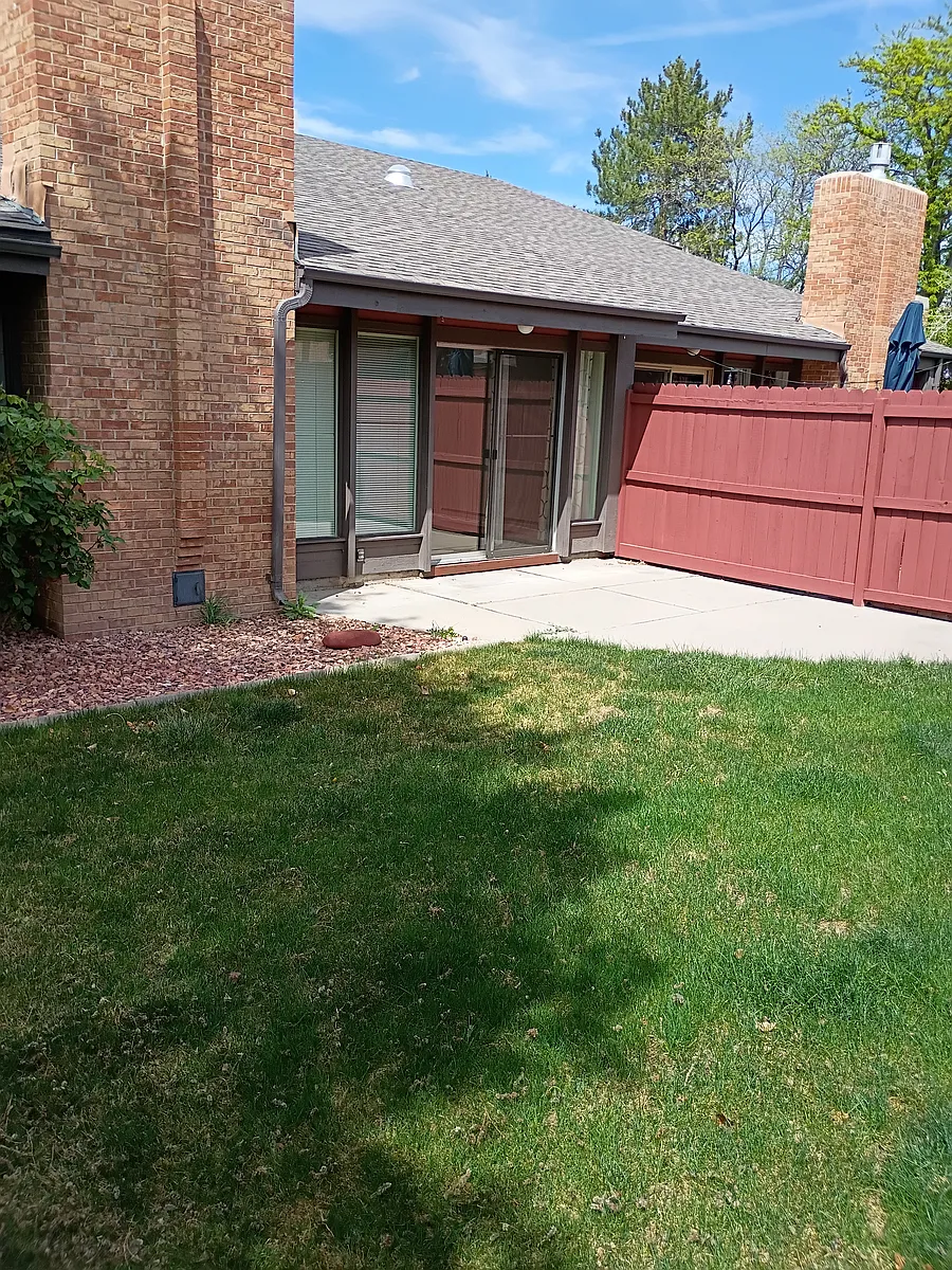 Building Photo - 1155 Lakeside Dr #603