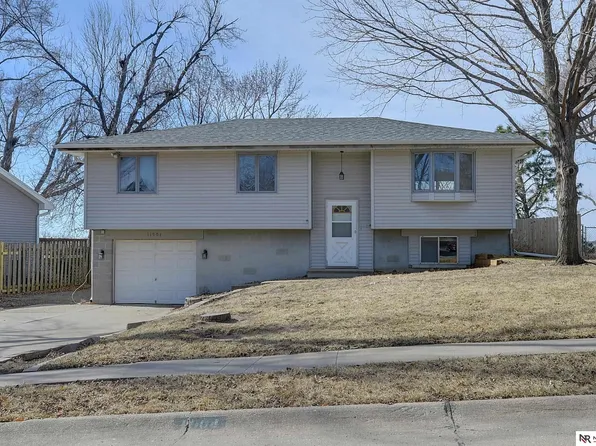 11904 N 157th St, Bennington, NE 68007