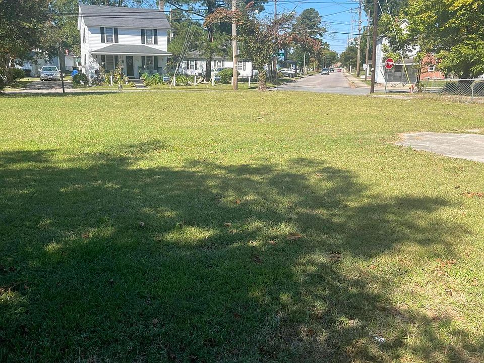 2nd image of 501  503 Roanoke Avenue