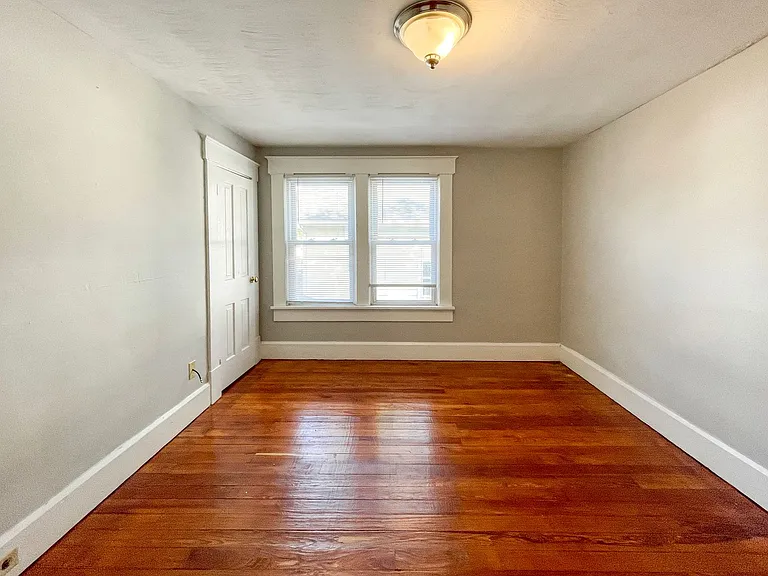 2125 W Jackson St — Photo 12