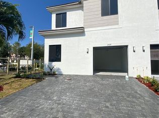 2435 SW 145th Pl, Miami, FL 33175