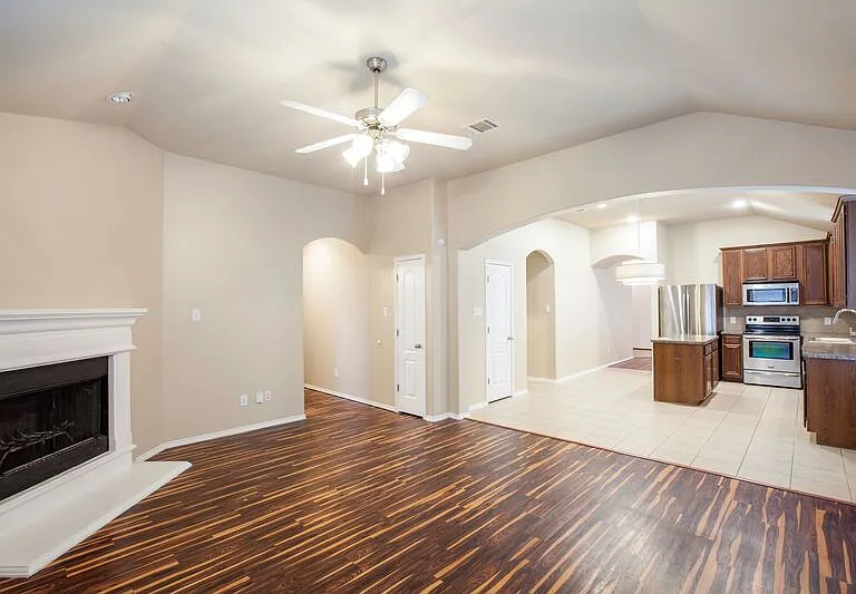 709 Alder Dr — Photo 17