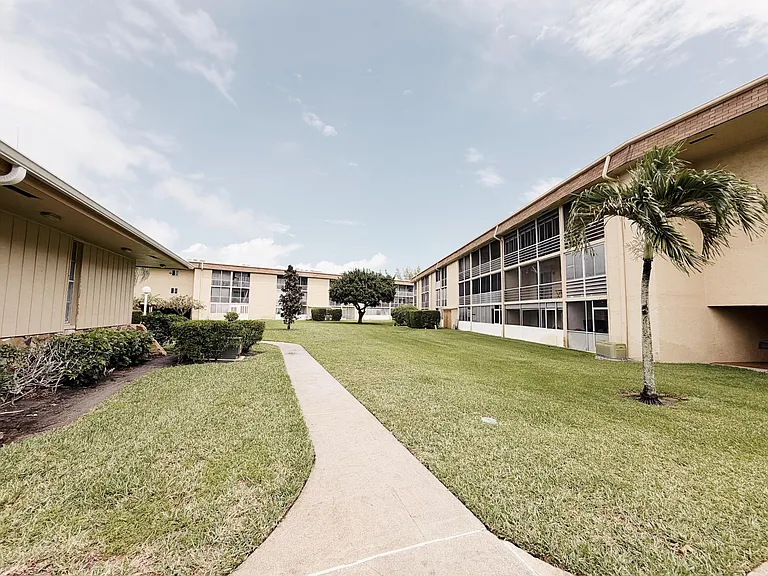 600 Village Green Ct #203 — Photo 14