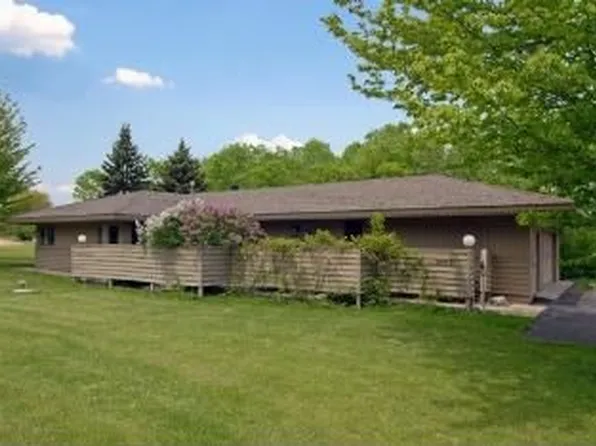 2400 Woodhaven Dr, Long Lake, MN 55356