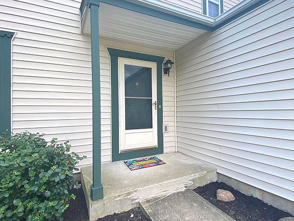 3rd image of 279 Marjoram Dr
