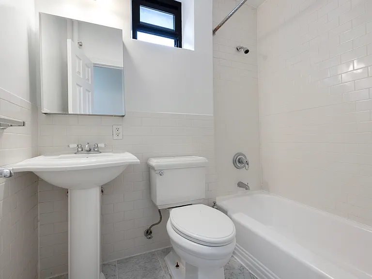 502 E 73rd St #3A — Photo 4